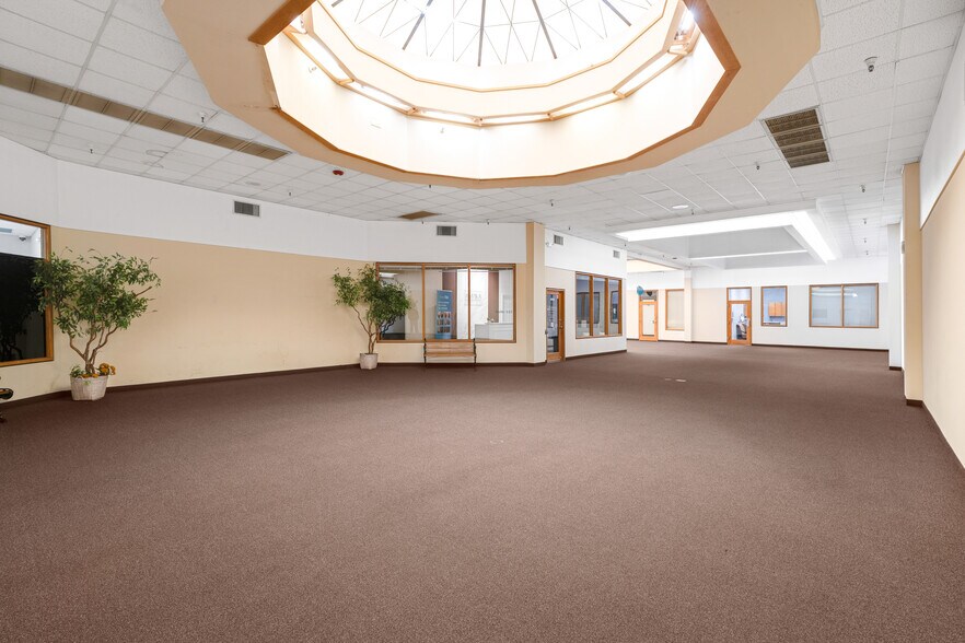 More Photos Of 9750 W Peoria Ave, Peoria Unknown For Lease