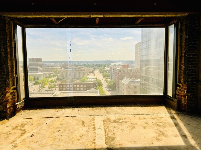 More Photos Of 8 E 3rd St, Tulsa Office Residential For Sale