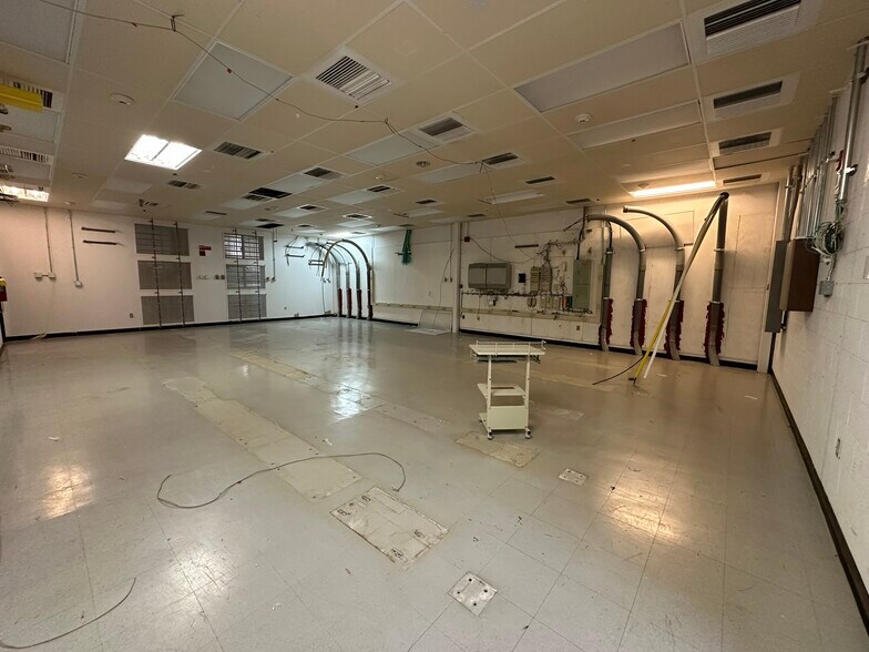 More Photos Of 3575 Workman Rd, Knoxville Flex For Sale