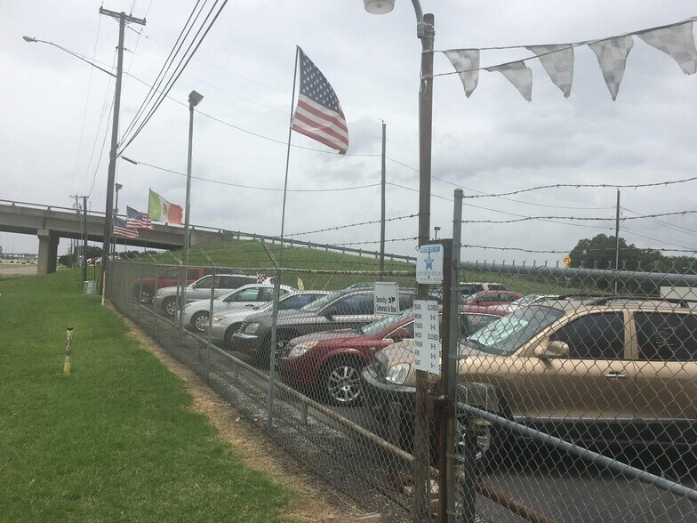 More Photos Of 11909 C F Hawn Fwy, Dallas Auto Dealership For Sale