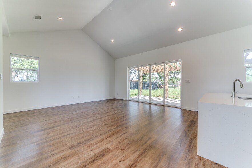 More Photos Of , Blanco Multifamily For Sale