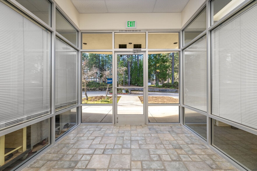 More Photos Of 345 Crown Point Cir, Grass Valley Flex For Lease