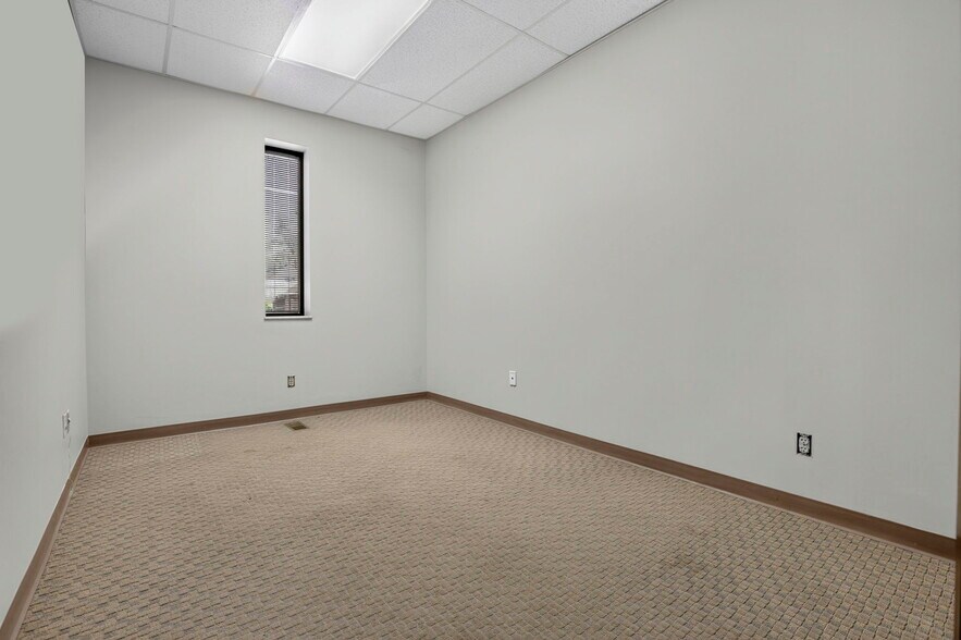 More Photos Of 3900 E Livingston Ave, Columbus Medical For Sale
