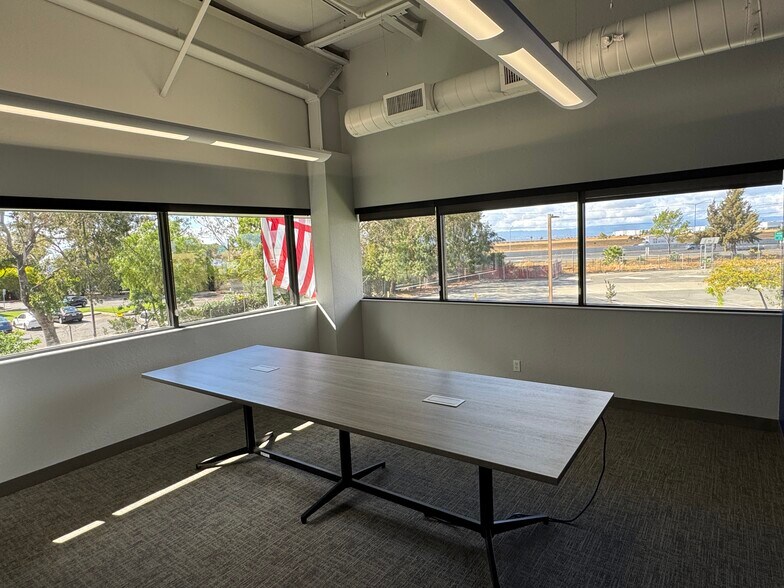 More Photos Of 45051 Industrial Dr, Fremont Warehouse For Lease