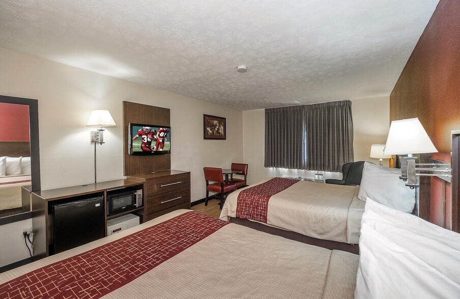 More Photos Of 2700 Wilson Rd, West Middlesex Hotel For Sale