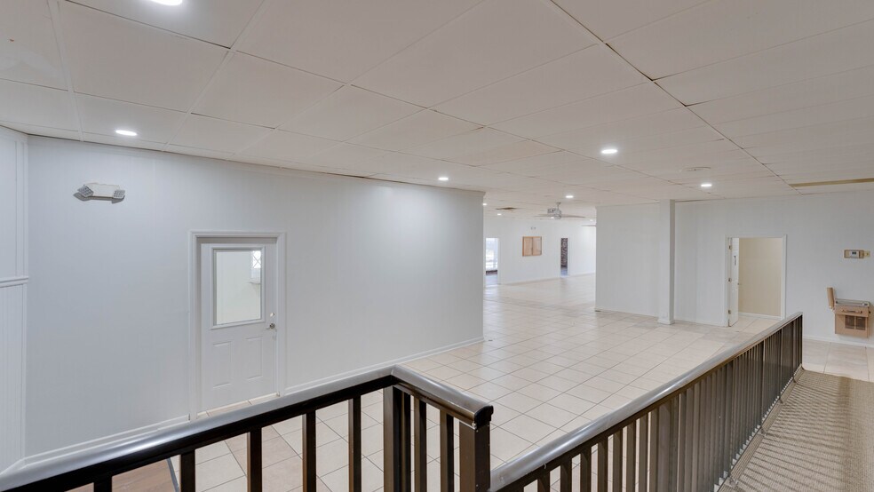 More Photos Of 615 N Main St, Moultrie Flex For Sale