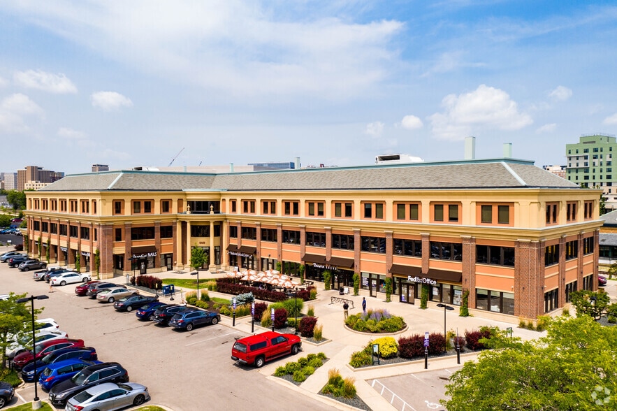 More Photos Of 658-672 W Washington Ave, Madison Office For Lease