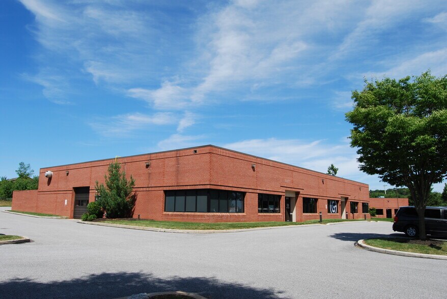 Primary Photo Of 24 Northbrook Ln, Shrewsbury Flex For Lease