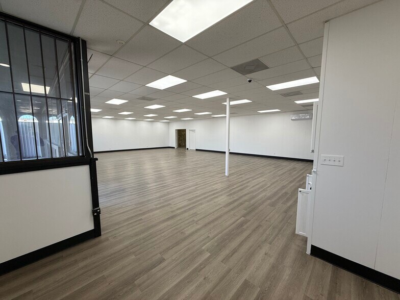 More Photos Of 3911 Woodbury Dr, Austin Warehouse For Lease