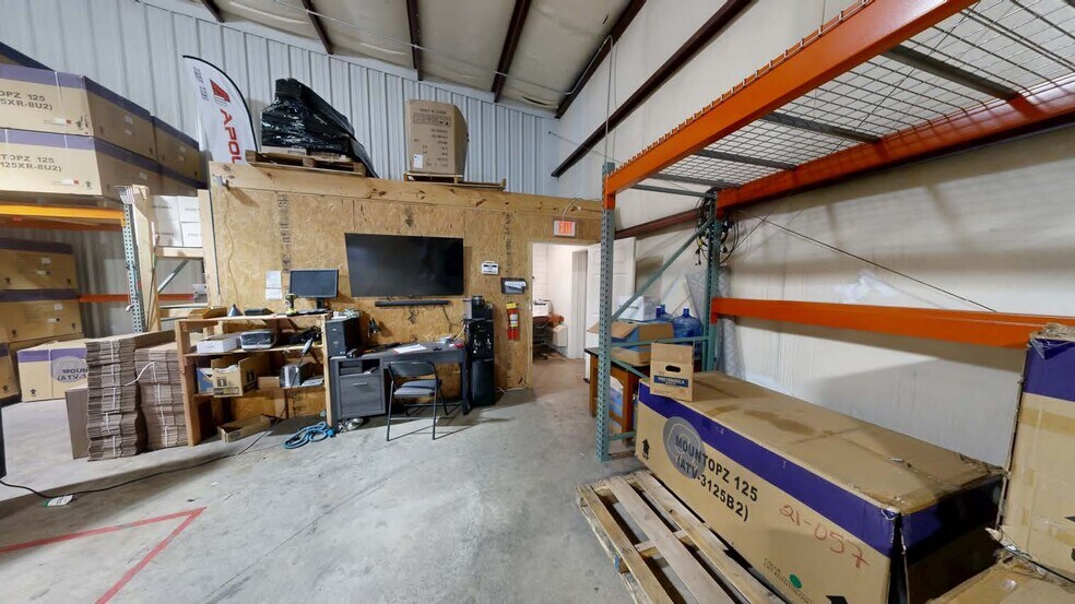 More Photos Of 1232 W Sunchase Ct, Fayetteville Warehouse For Lease