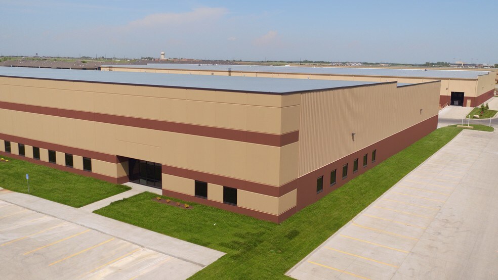 More Photos Of 1300 SE Little Beaver Dr, Grimes Warehouse For Lease