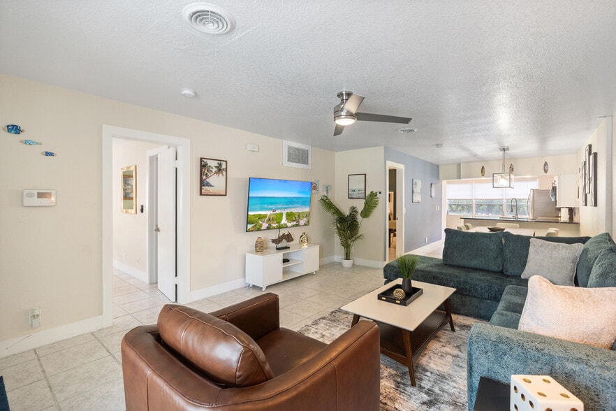 More Photos Of 1520 NE 51st St, Fort Lauderdale Apartments For Sale