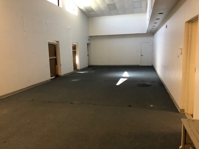 More Photos Of 108 McNutt Rd, Hutto Warehouse For Lease