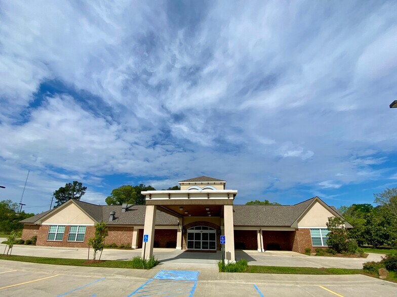 More Photos Of 104 Mbl Bank Dr, Minden Assisted Living For Sale