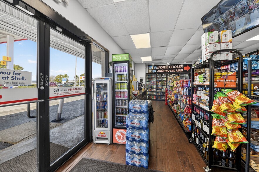 More Photos Of 1240 8th Ave W, Palmetto Service Station For Sale