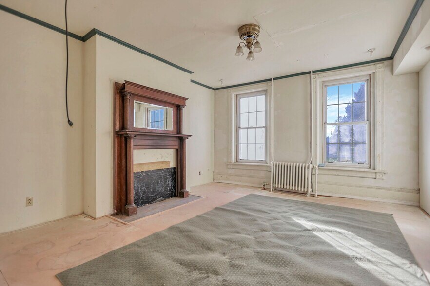 More Photos Of 3900 Noe Bixby Rd, Columbus Storefront Retail Residential For Sale