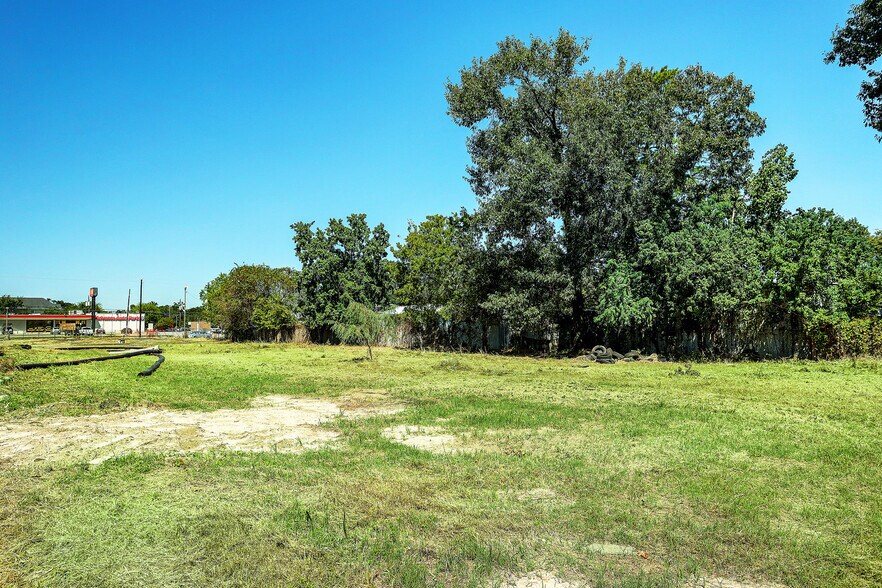 Primary Photo Of 7709 Long Point Rd, Houston Land For Sale