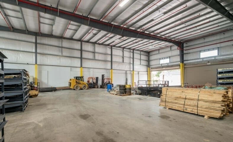 More Photos Of 6-8 Hoffman Pl, Hillside Warehouse For Lease