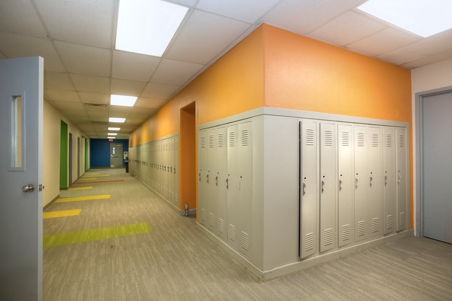 More Photos Of 1017 N 9th St, Kansas City Office For Lease