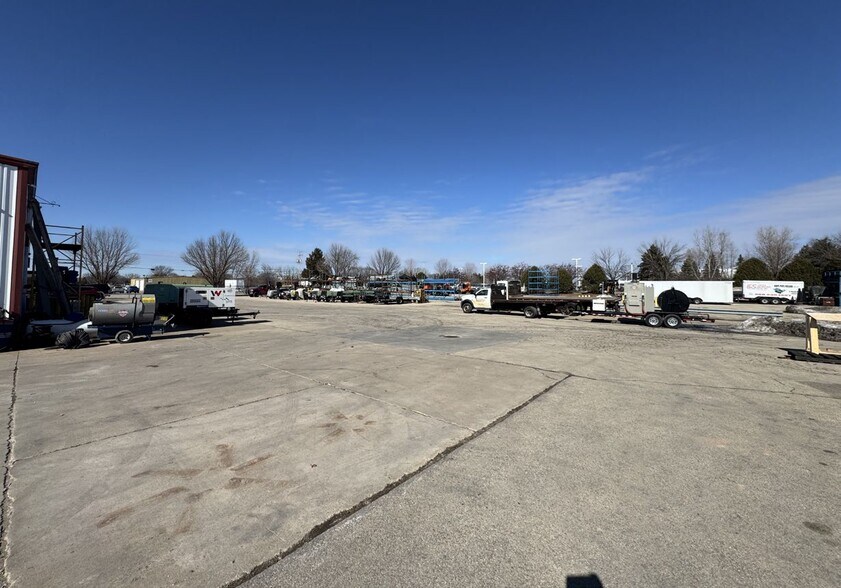 More Photos Of 3480 Jackson St, Oshkosh Warehouse For Sale