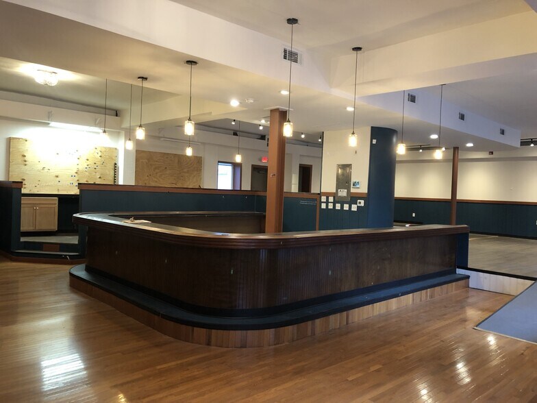 More Photos Of 137 Locust St, Columbia Apartments For Lease