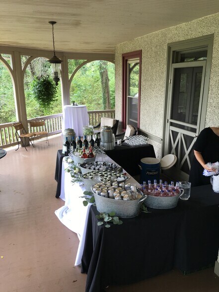 More Photos Of 1090 Ragged Edge Rd, Chambersburg Hospitality For Sale