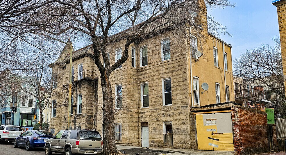 More Photos Of 1613 Lincoln Rd NE, Washington Apartments For Sale