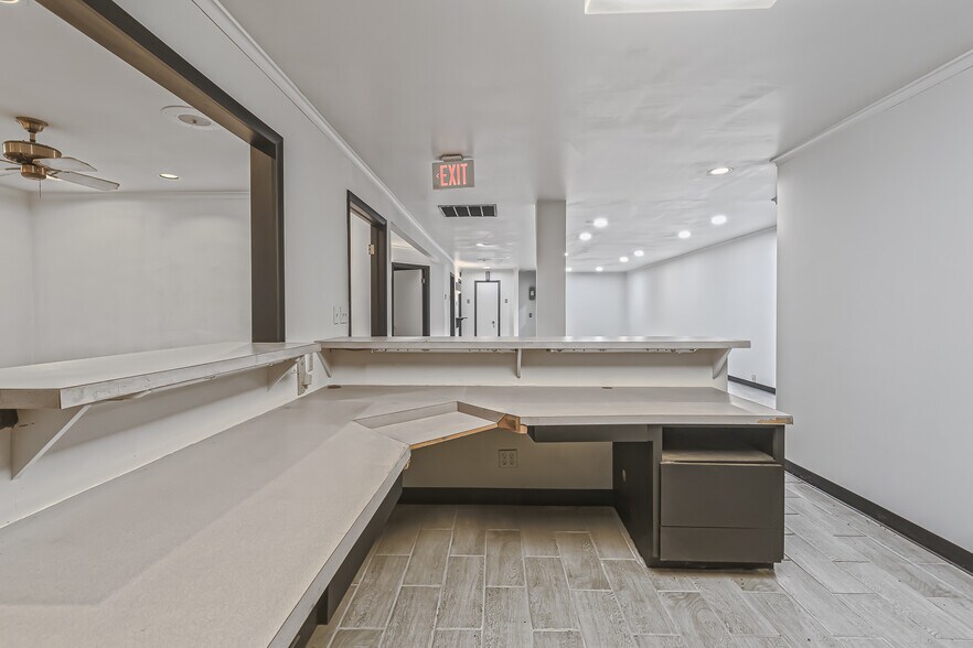 More Photos Of 9657 New Sapulpa Rd, Sapulpa Storefront Retail Office For Sale