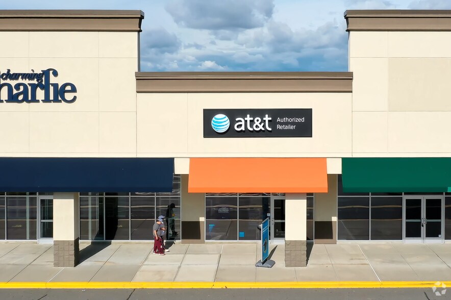 More Photos Of 246 New Britain Ave, Plainville Unknown For Lease