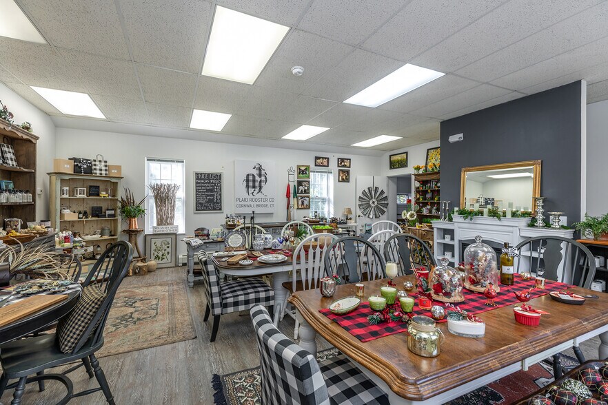 More Photos Of 22 Kent Road, Cornwall Bridge Loft Creative Space For Sale