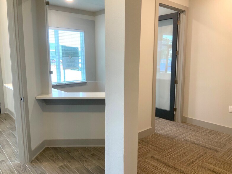 More Photos Of 525 Shiloh Rd, Plano Medical For Sale