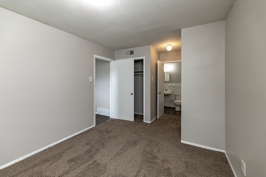 More Photos Of 625 Brister St, Memphis Apartments For Sale