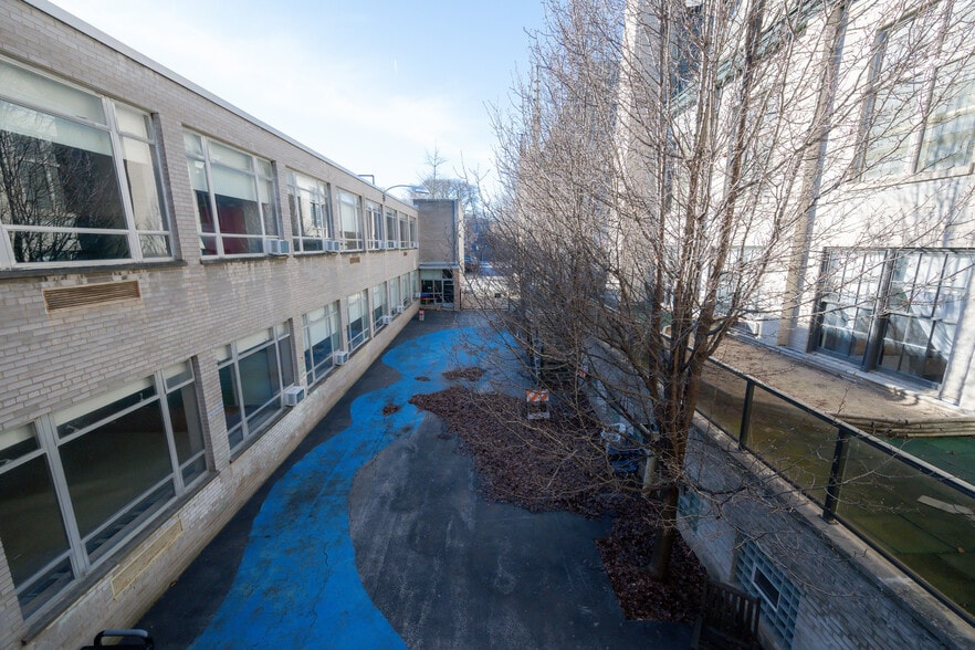 More Photos Of 200 S Oak Park Ave, Oak Park Schools For Sale