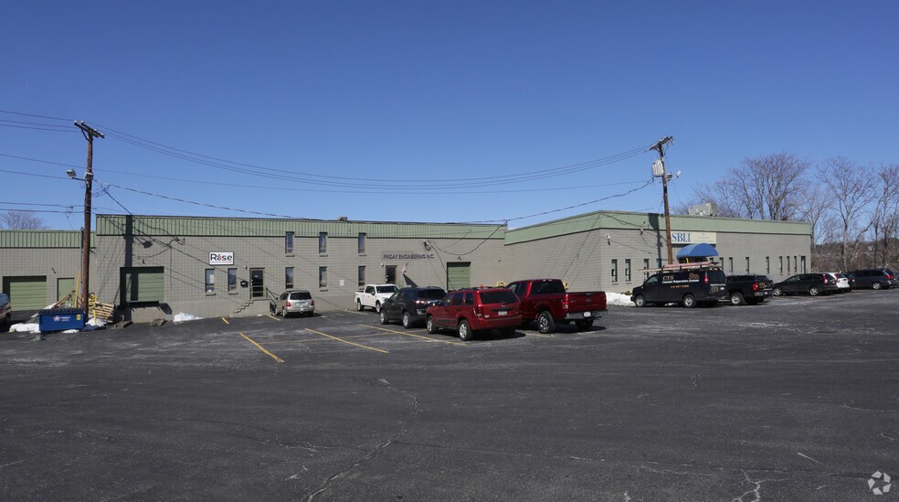 More Photos Of 17 Everberg Rd, Woburn Industrial For Lease