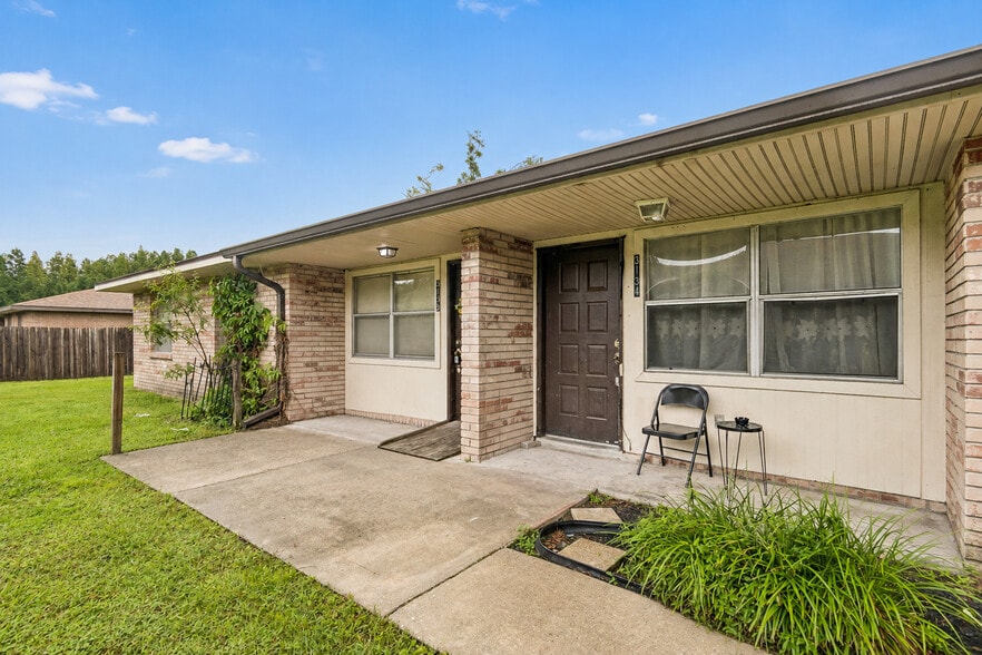 More Photos Of 3132 Bloomingdale Villas Ct, Brandon Apartments For Sale