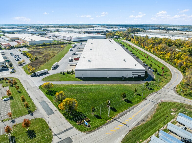More Photos Of 6054 Shook Rd, Lockbourne Warehouse For Lease