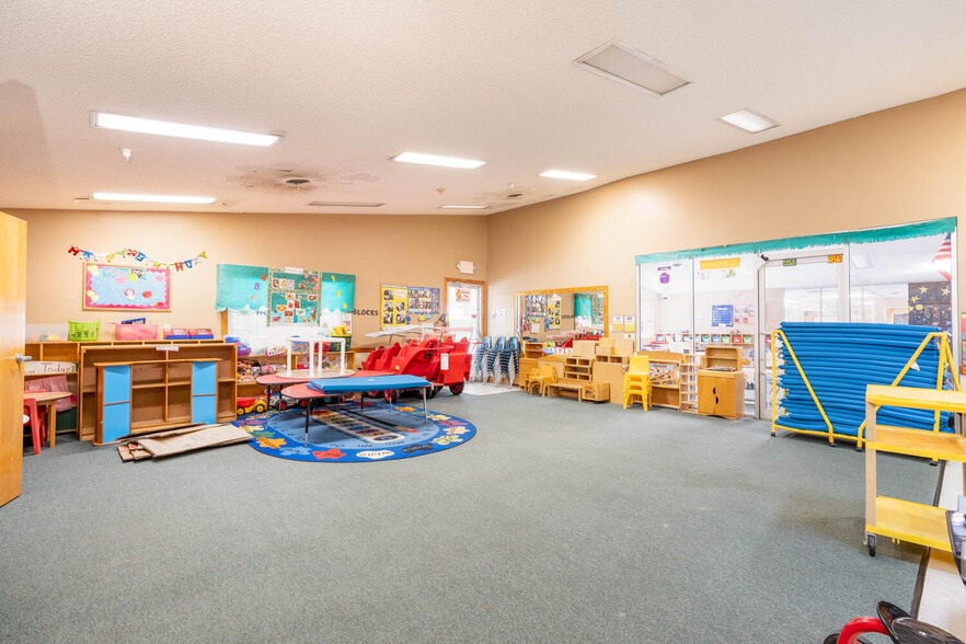 More Photos Of 2081 Mesa Valley Way, Austell Specialty For Sale