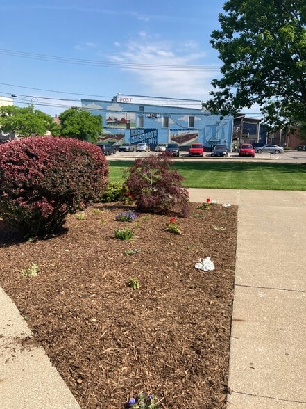 More Photos Of 151 Main St, Wadsworth Office For Lease