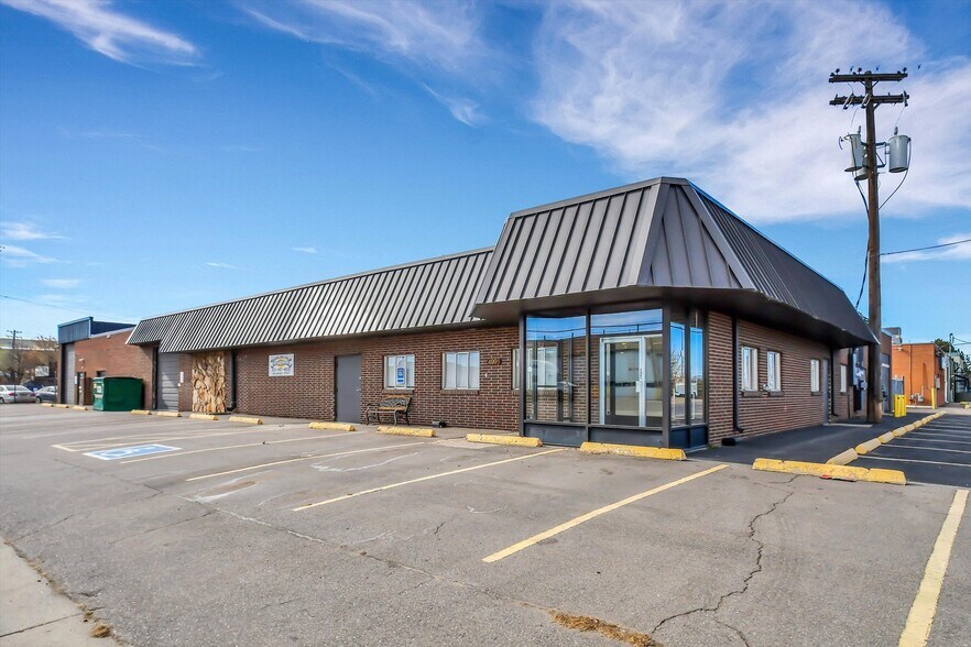Primary Photo Of 4995 Monaco St, Commerce City Manufacturing For Sale