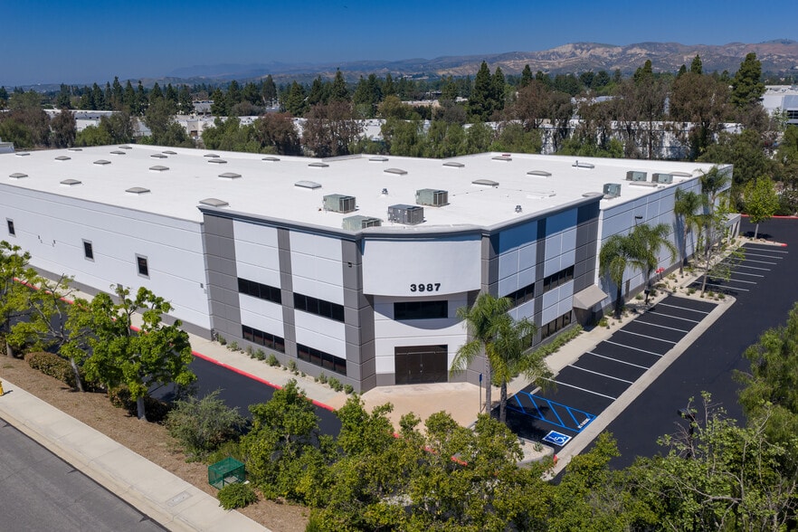 Primary Photo Of 3987 Heritage Oak Ct, Simi Valley Manufacturing For Lease