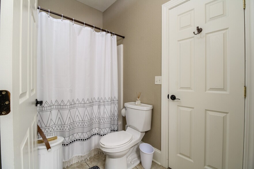 More Photos Of , Marietta General Retail For Sale