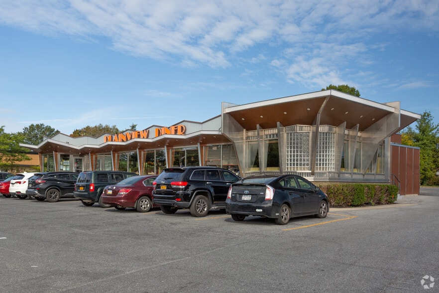 More Photos Of 1094 Old Country Rd, Plainview Restaurant For Lease