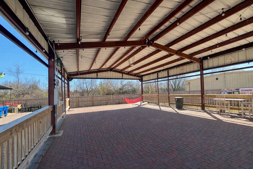 More Photos Of 14307 US 70 Hwy, Ardmore Bar For Sale