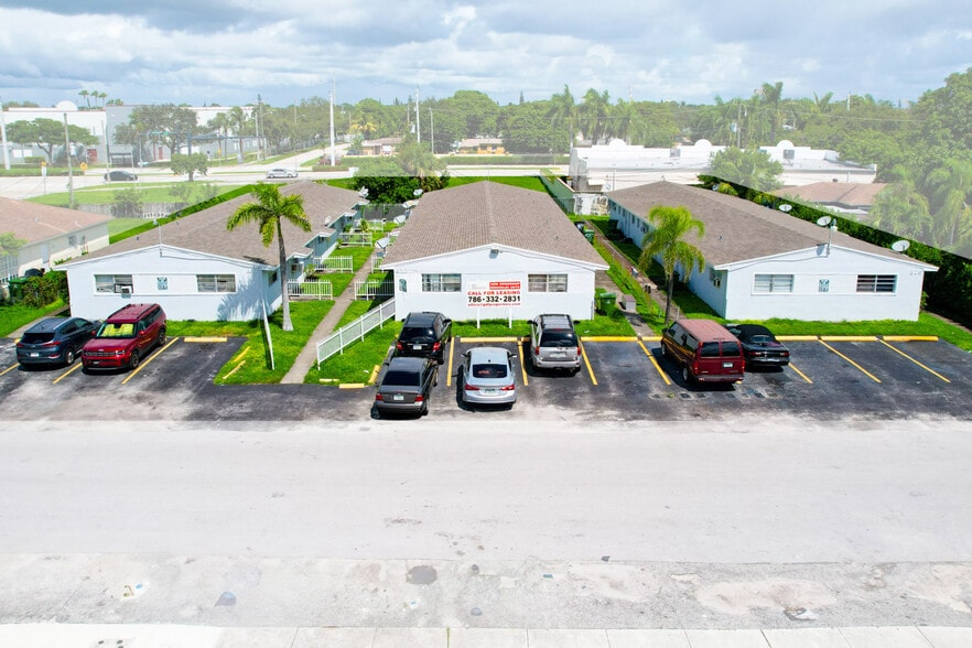 Primary Photo Of 829-837 NW 10th St, Hallandale Beach Apartments For Sale