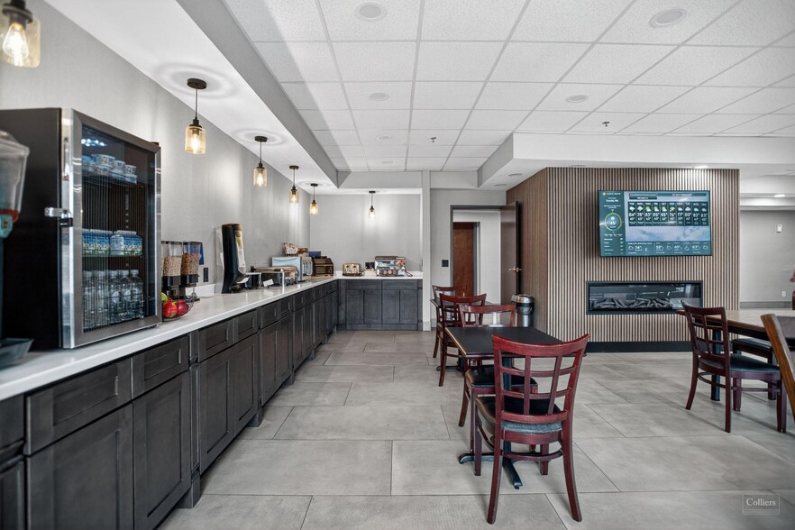 More Photos Of 124 Woodland Dr SW, Wise Hotel For Sale