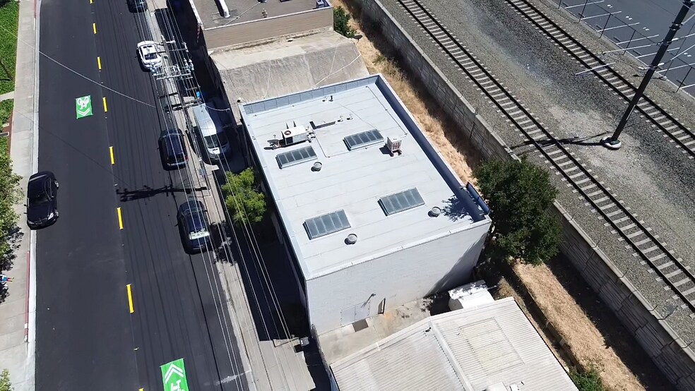 More Photos Of 840 Old County Rd, Belmont Warehouse For Lease