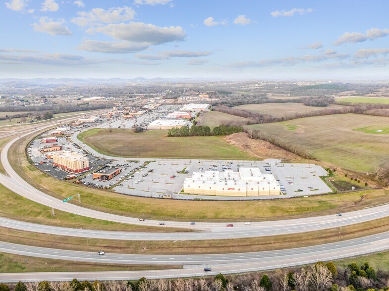 More Photos Of 2068 Crossings Cir, Spring Hill Movie Theatre For Sale