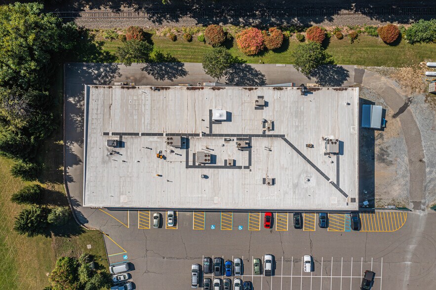 More Photos Of 999 Willow Grove St, Hackettstown Warehouse For Lease