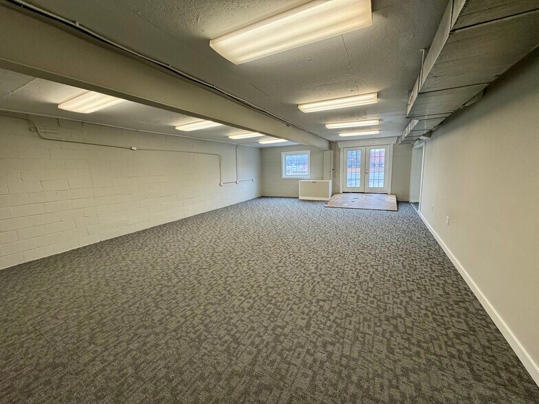 More Photos Of 7909-7911 NC Highway 68 N, Stokesdale Storefront Retail Office For Lease