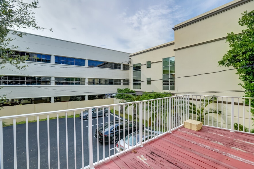 More Photos Of 8 SE 8th St, Fort Lauderdale Office For Sale